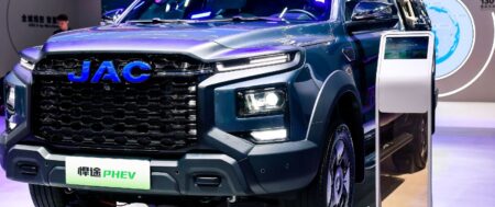 JAC Smart and Electric Vehicles Shine at 2025 Guangzhou Auto Show