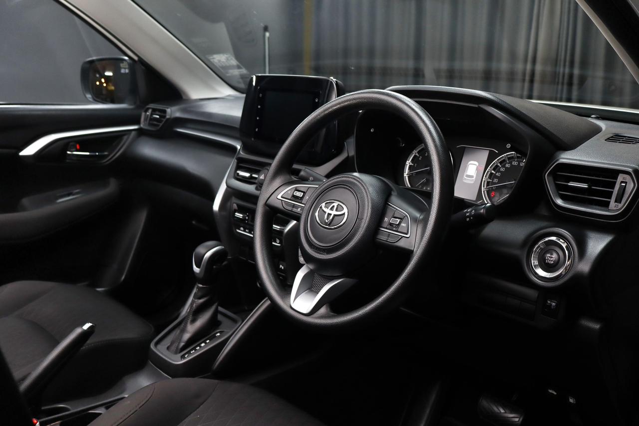2025 Toyota Urban Cruiser 1.5 XR Auto – Robsmail Motors CC