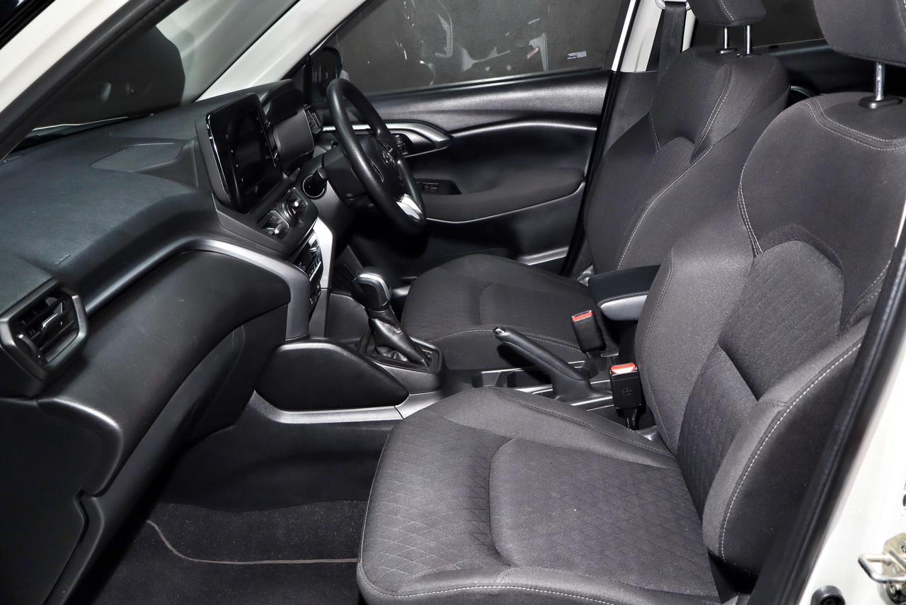 2025 Toyota Urban Cruiser 1.5 XR Auto – Robsmail Motors CC