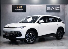 https://img.autotrader.co.za/48618127
