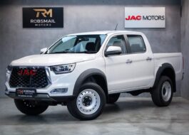 https://img.autotrader.co.za/48726874
