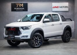 https://img.autotrader.co.za/48756129