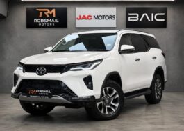 https://img.autotrader.co.za/49367711