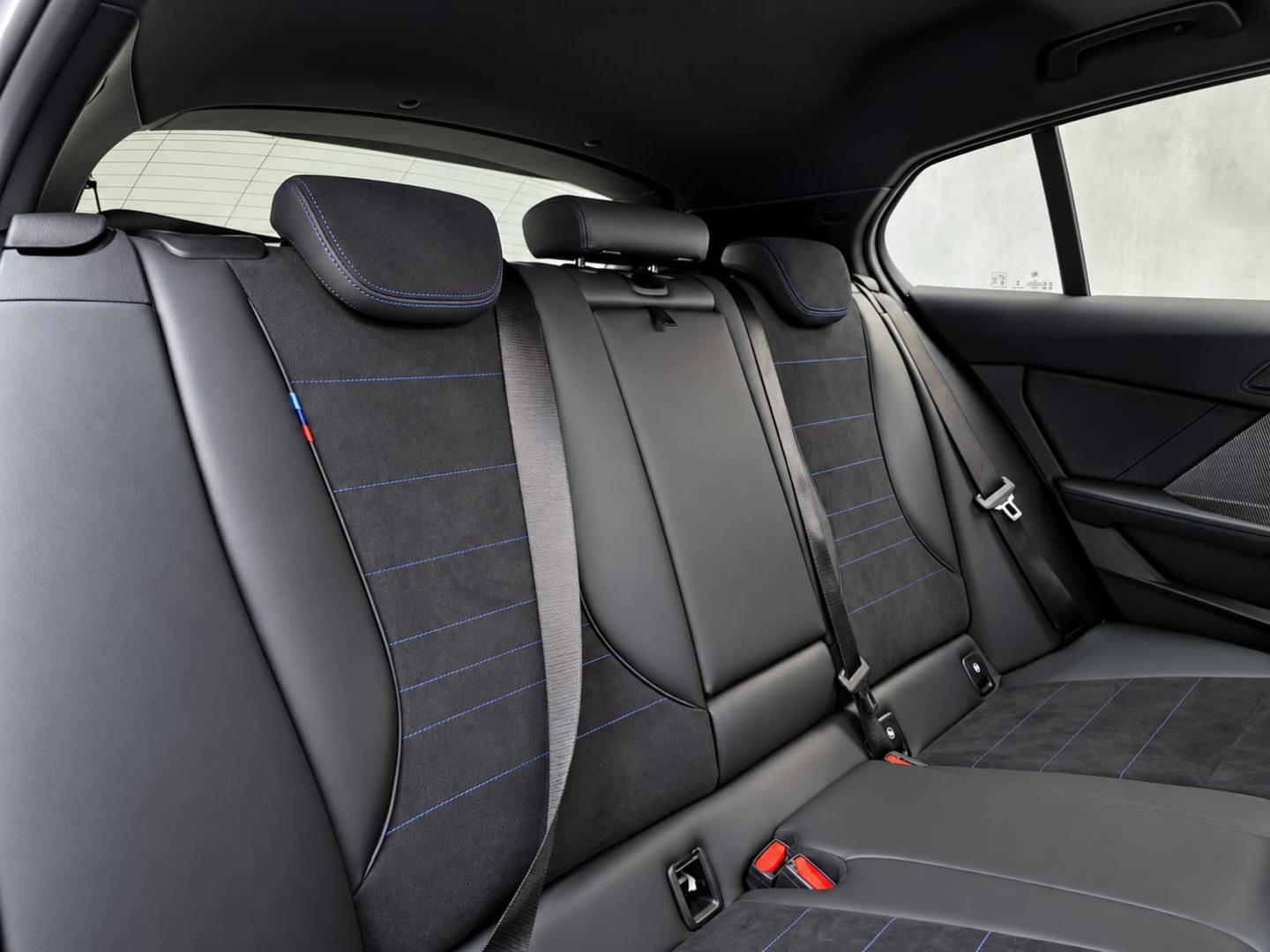 https://img.autotrader.co.za/50491617